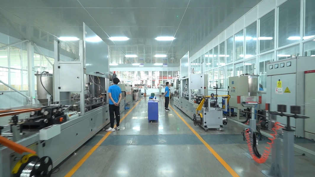 Shandong Yibo Optronics Technology Co., Ltd. สายการผลิตผู้ผลิต