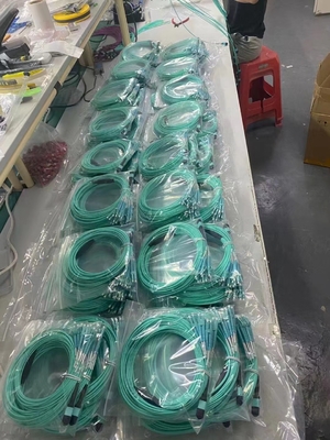 สายพับ sSC/LC/ST/MPO LSZH แจ็คเก็ต g657a1 g652d OM2 OM3 สําหรับสาย Ethernet